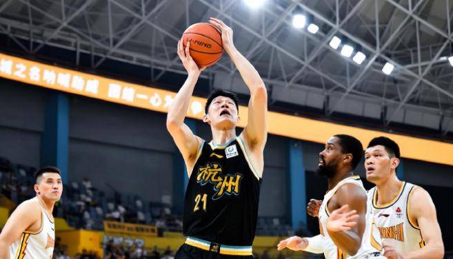 广厦男篮主帅放话：全明星赛首回合必胜迈阿密热火，萨拉赫冷笑回应(萨姆纳正式加盟广东宏远)